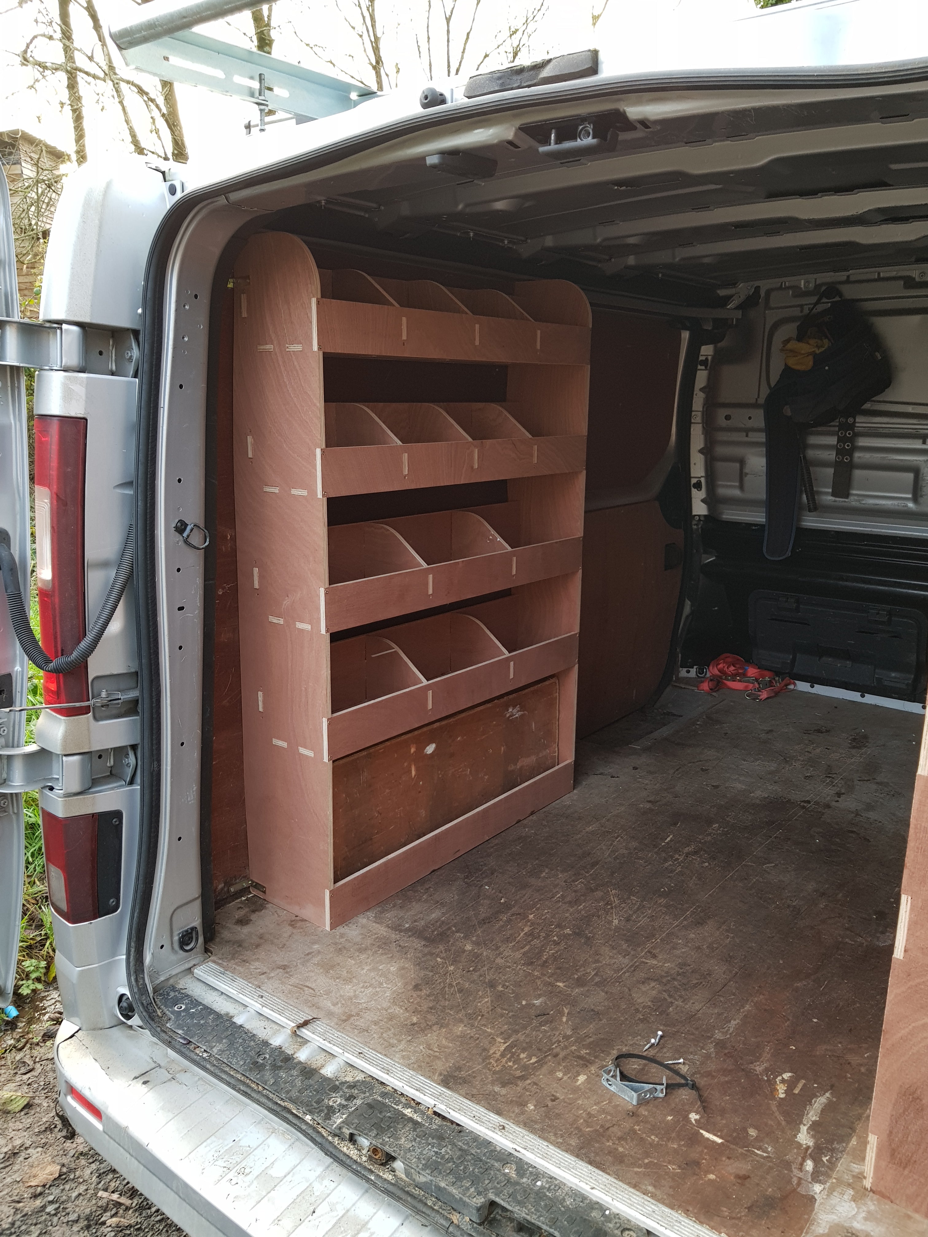 Renault trafic van discount racking